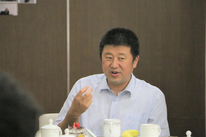 孙连鹏副经理解答同学疑问