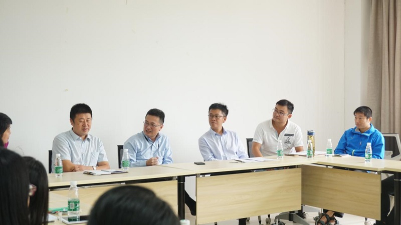 师生交流